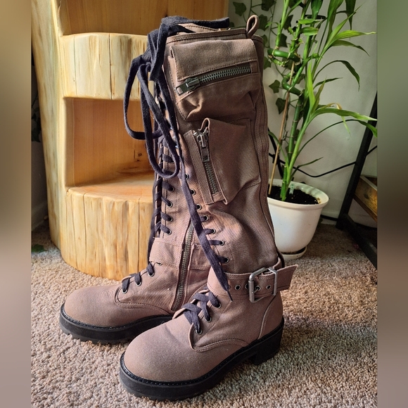 Sold Out Current Mood Cedar Obsidian Pocket Combat Boots - Picture 2 of 7